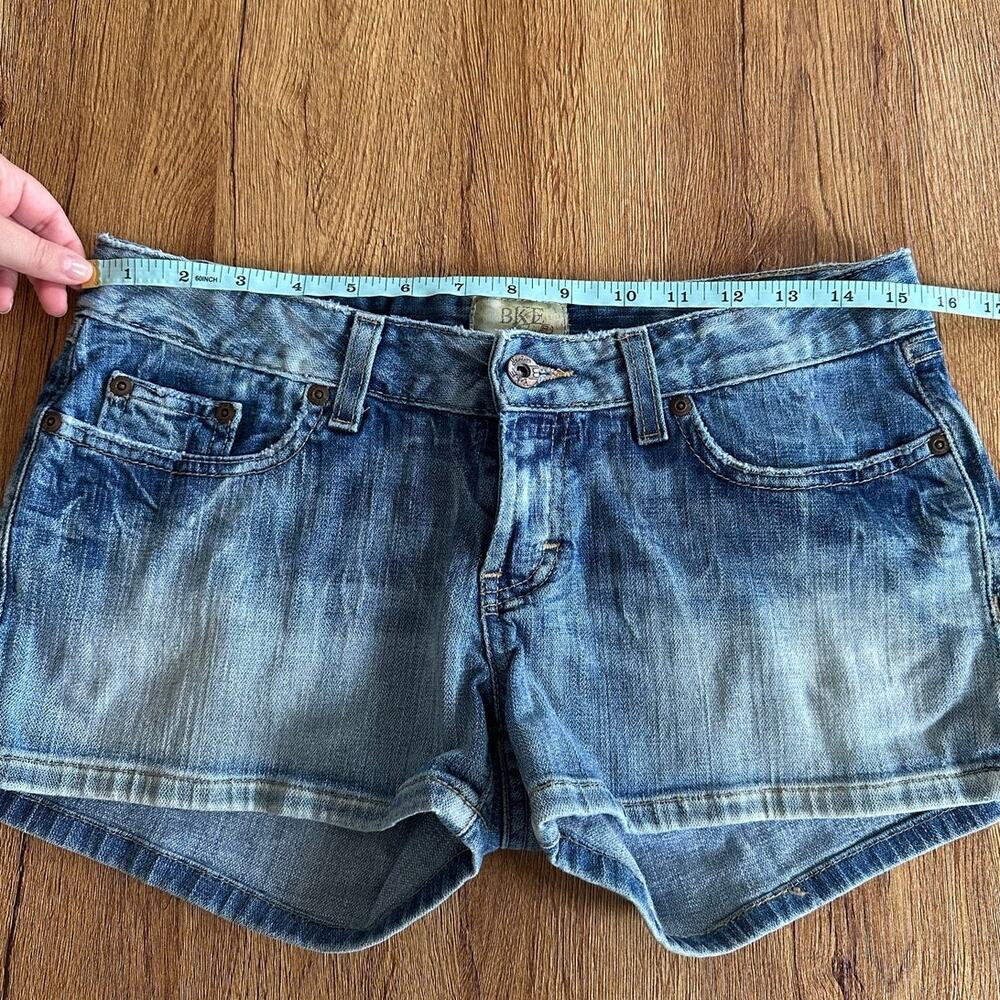 Vintage BKE Buckle Denim Low Rise Mini Jean Shorts Size 29 - Picture 4 of 7
